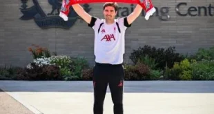 Andoni Iraola Pusing, Liverpool Terancam Kehilangan 9 Pemain Bintang: Dilema Pendaftaran yang Mengancam