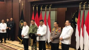 Banyak Video Demo Beredar di Medsos Menko Polkam Djamari Chaniago Itu Hoax Terjadi di Masa Lalu, Pemerintah: Situasi Terkendali