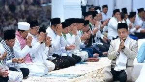 Batal Dihadiri Presiden Prabowo Subianto 100 Ribu Jemaah Tetap Penuhi Monas dalam Acara Zikir dan Doa Kebangsaan