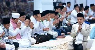 Batal Dihadiri Presiden Prabowo Subianto 100 Ribu Jemaah Tetap Penuhi Monas dalam Acara Zikir dan Doa Kebangsaan