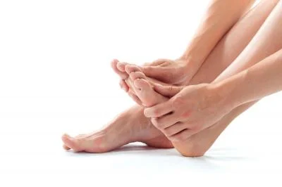 Bau Kaki Tak Kunjung Hilang? Perilaku Sepele Ini Bisa Jadi Penyebabnya!
