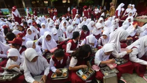 BGN Tindakan Revolusioner: Mengalihkan Dana Sekolah Swasta Elit untuk Perbaikan Gizi Anak Indonesia