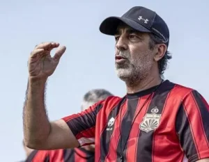 Bhayangkara FC: Oscar Bruzon Siap Menggantikan Paul Munster sebagai Pelatih Baru
