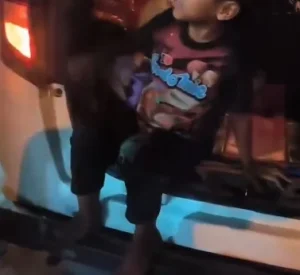Bocah Nekat Sembunyi di Bagasi Taksi Online: Kisah Driver Kaget