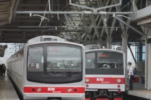 Commuter Line Layani 178 Juta Perjalanan Mengantar Tulang Punggung Keluarga Menjemput Rezeki, Pilar Ekonomi Keluarga
