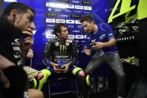 Davide Brivio Ungkap Fakta soal Sekat di Garasi Valentino Rossi dan Jorge Lorenzo: Kejutan di Balik Kualifikasi MotoGP