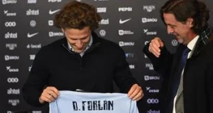 Diego Forlan Resmi Menjadi Pelatih Tim Nasional Uruguay, Siap Menghadapi Tantangan Baru