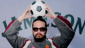 Fesyen, Musik, dan Sepak Bola Berpadu dalam Kolaborasi J Balvin dan KidSuper