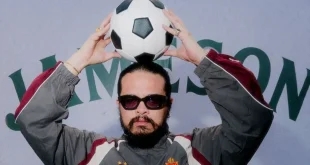 Fesyen, Musik, dan Sepak Bola Berpadu dalam Kolaborasi J Balvin dan KidSuper