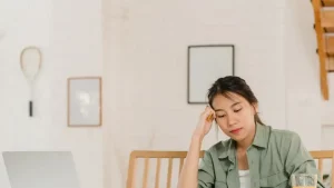 Gaji Cepat Habis Setiap Bulan Ini 5 Penyebab dan Cara Mengatasinya Agar Keuangan Lebih Sehat