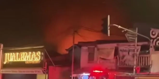 Gudang di Kawasan Kelapa Dua Jakbar Terbakar: Kebakaran Menghanguskan Gudang di Jalan Pos Pengumben Raya