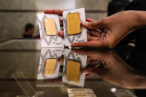 Harga Emas Antam Membuat Pecinta Emas Menggigil: Turun Rp 5.000 Jadi Rp 2.703.000 per Gram