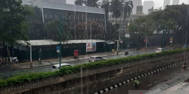Hujan Ringan Akan Guyur Sebagian Jakarta Senin Sore Hingga Malam: Siapkan Dirimu!