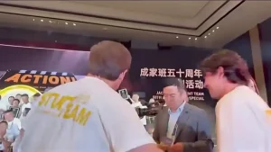 Jackie Chan Membuat Momen Langka Iko Uwais dengan Panggilan Khusus di Panggung