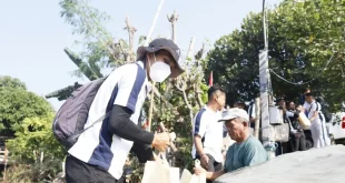 Kanim Surabaya Salurkan 60 Paket Bansos ke Dusun Pucukan Wujudkan Semangat Imigrasi untuk Rakyat