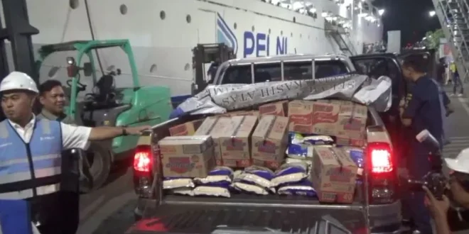 Kapal Pelni Tidar Bawa Bantuan dari Surabaya ke NTT Pasca-Gempa