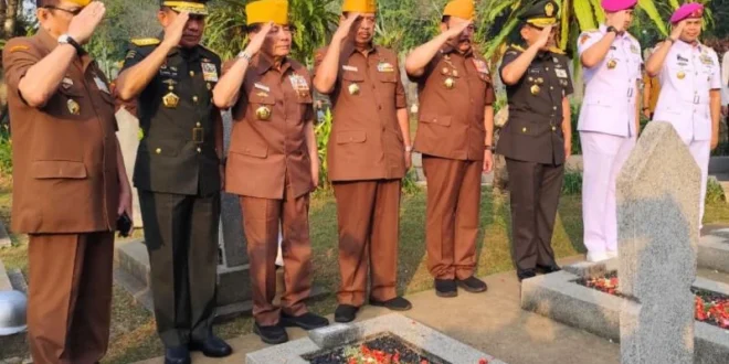 Kemenhan Gelar Ziarah Nasional Veteran di TMP Kalibata: Menghormati Jasa Para Pahlawan