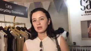 Kimberly Ryder Tidak Mengumumkan Kehidupan Pribadinya Secara Berlebihan