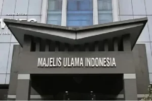 Komisi Fatwa MUI Pria Berpakaian Wanita Haram Meski untuk Rayakan HUT Kemerdekaan: Perlindungan Nilai-Nilai Islam