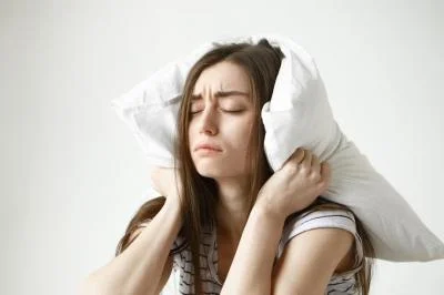 Kurang Tidur vs Insomnia: Apa Perbedaannya Menurut Pakar