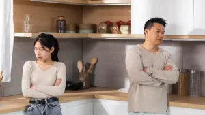 Mengapa Seseorang Sulit Meninggalkan Pasangan yang Buruk? 8 Alasan Mengapa Orang Sulit Meninggalkan Pasangan yang Buruk Menurut Psikologi