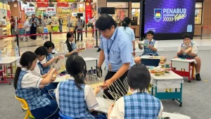 Mengembangkan Kreativitas Siswa SMP Melalui Belajar di Tempat Umum