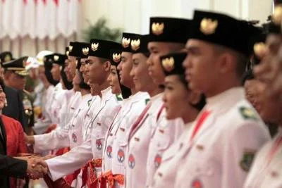 Mengenal Songkok Paskibraka di Istana Negara: Sebuah Simbol Kebanggaan Nasional