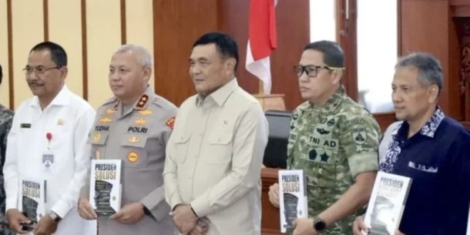 Menko Polkam: Pemda Harus Sampaikan Informasi Ke Publik