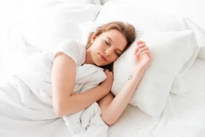 Mitos atau Fakta Posisi Tidur yang Mengubah Postur Tubuh