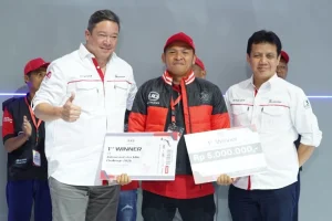 Panggung Dunia, Di Sini!