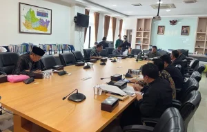 Pansus 17 DPRD Kota Bandung Bahas Substansi Raperda Pastikan Pelaksanaan Pembangunan Sesuai Ketentuan, Fokus Pada Pembangunan Berkelanjutan