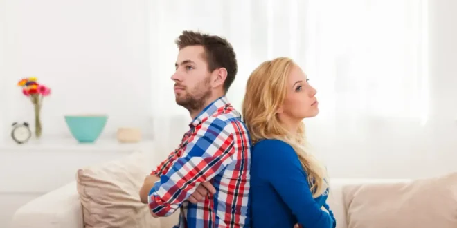 Pasangan yang Kehilangan Gairah Psikologi Cinta Meski Punya Hobi Sama Terus Berlalu