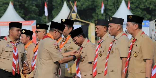 Pekanbaru Merayakan Hari Pramuka ke-65 dengan Penganugerahan Lencana Darma Bakti