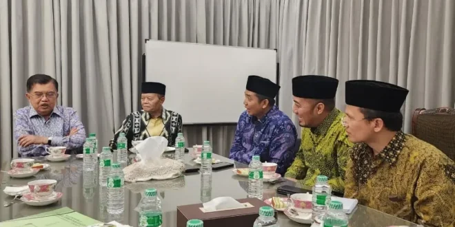 Pendidikan Berkarakter dan Masa Depan: Puji Langkah Progresif GIHES Jusuf Kalla Pendidikan Harus Berorientasi Karakter dan Masa Depan
