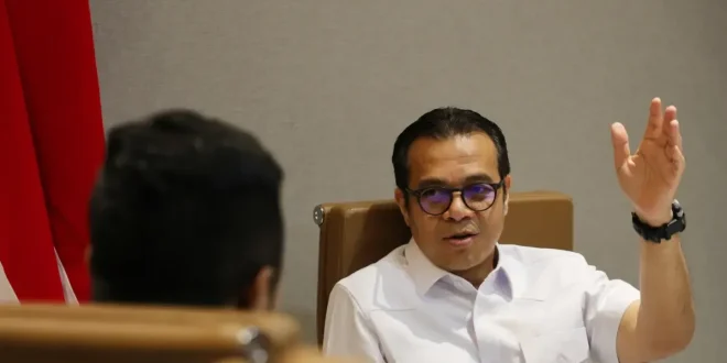 Pentingnya Literasi Digital di Era Media Sosial: Wamenkomdigi Nezar Sebut Algoritma Media Sosial Turut Membentuk Cara Pandang Publik Literasi Digital Dinilai Penting