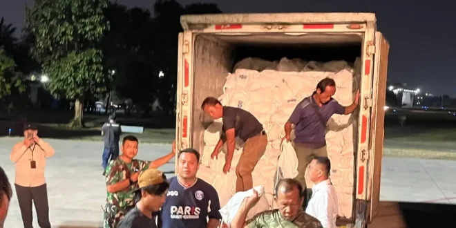 Prabowo Kirim 50 000 Paket Sembako untuk Korban Gempa NTT Minta Pejabat Turun ke Lokasi Terdampak