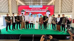Raffi Ahmad Sumbang Bantuan Makanan di Masjid Istiqlal dalam Program Jumat Berkah