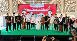 Raffi Ahmad Sumbang Bantuan Makanan di Masjid Istiqlal dalam Program Jumat Berkah