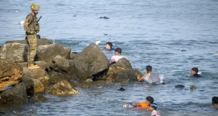 Ratusan Migran Terdampar di Pantai Ceuta Tak Dapat Ajukan Suaka: Krisis Kemanusiaan yang Semakin Parah