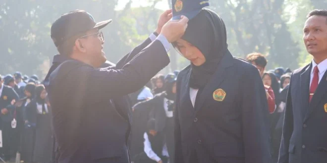 Rektor Unej Ajak Mahasiswa Baru untuk Tidak Menyerahkan Proses Berpikir ke AI