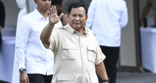 Riuh Tepuk Tangan! Prabowo Minta Tingkatkan Gaji Guru Daripada Anggaran untuk Upacara Kementerian