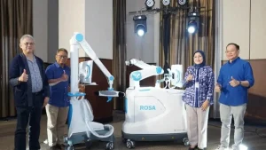 ROSA Robot Pintar yang Meningkatkan Akurasi Operasi Lutut