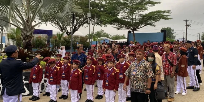 Sambut Kedatangan Mensos, Siswa Sekolah Rakyat Sulsel Tampilkan Paper Mob