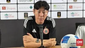 Shin Tae Yong Refus Menerima Prank dari Pemain Muda di Persija