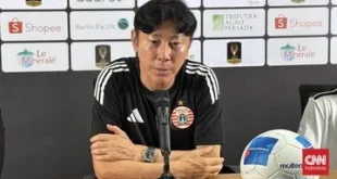 Shin Tae Yong Refus Menerima Prank dari Pemain Muda di Persija