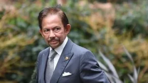 Sultan Brunei Cabut Gelar Kerajaan Menantu karena Perilaku Tak Pantas: Konsekuensi dari Kehidupan Pribadi Seorang Pemimpin