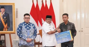 TASPEN Serahkan Manfaat THT dan JKK kepada Ahli Waris Petugas Damkar yang Gugur