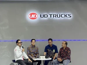 UD Trucks Kumpulkan Pertamina di GIIAS Bicara soal Truk Bermuatan Bahan Berbahaya, Meningkatkan Keselamatan Transportasi